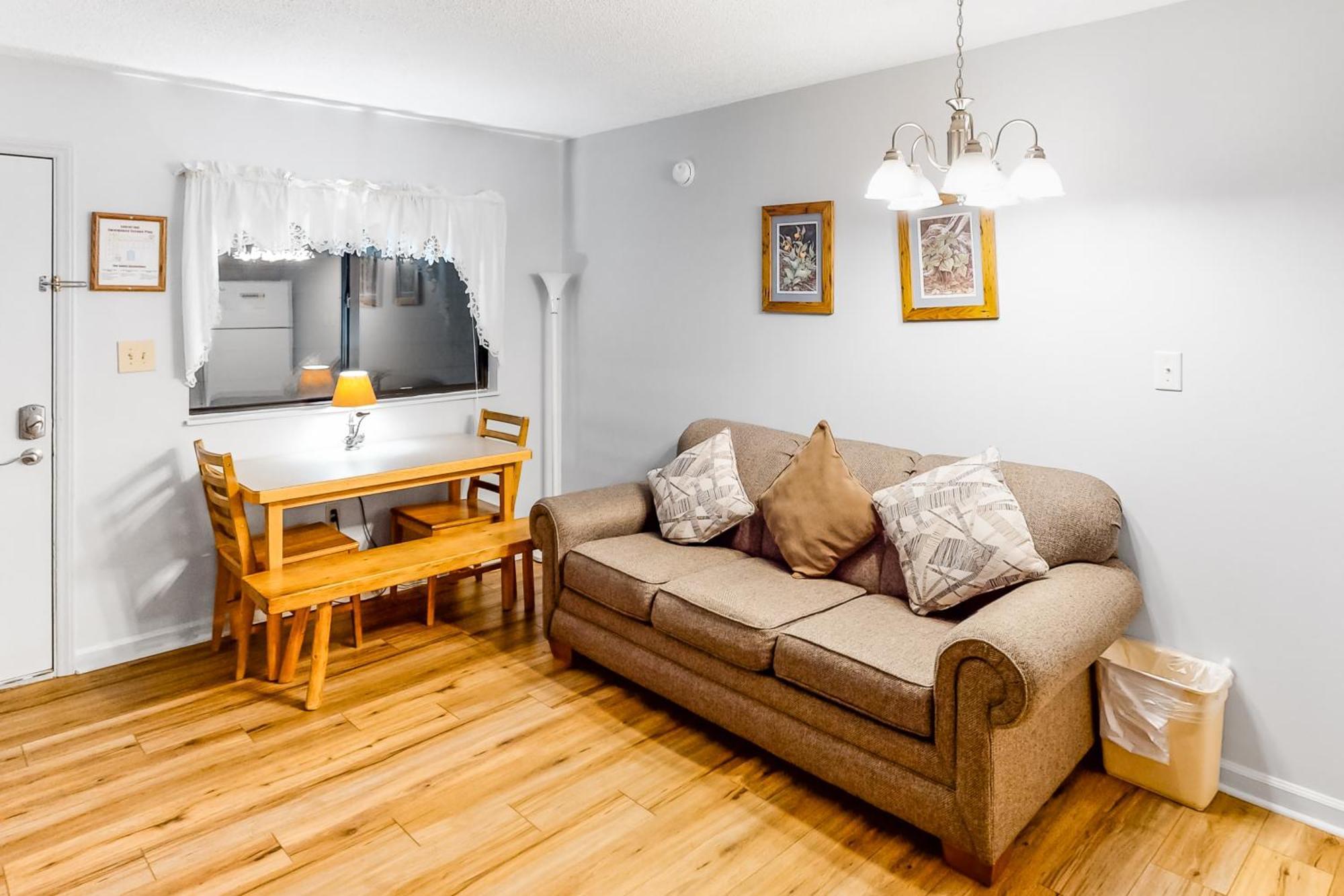 The Laurel Inn Gatlinburg Room photo